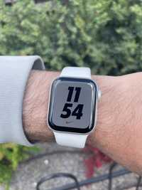 Apple Watch Series 5-40 Silver