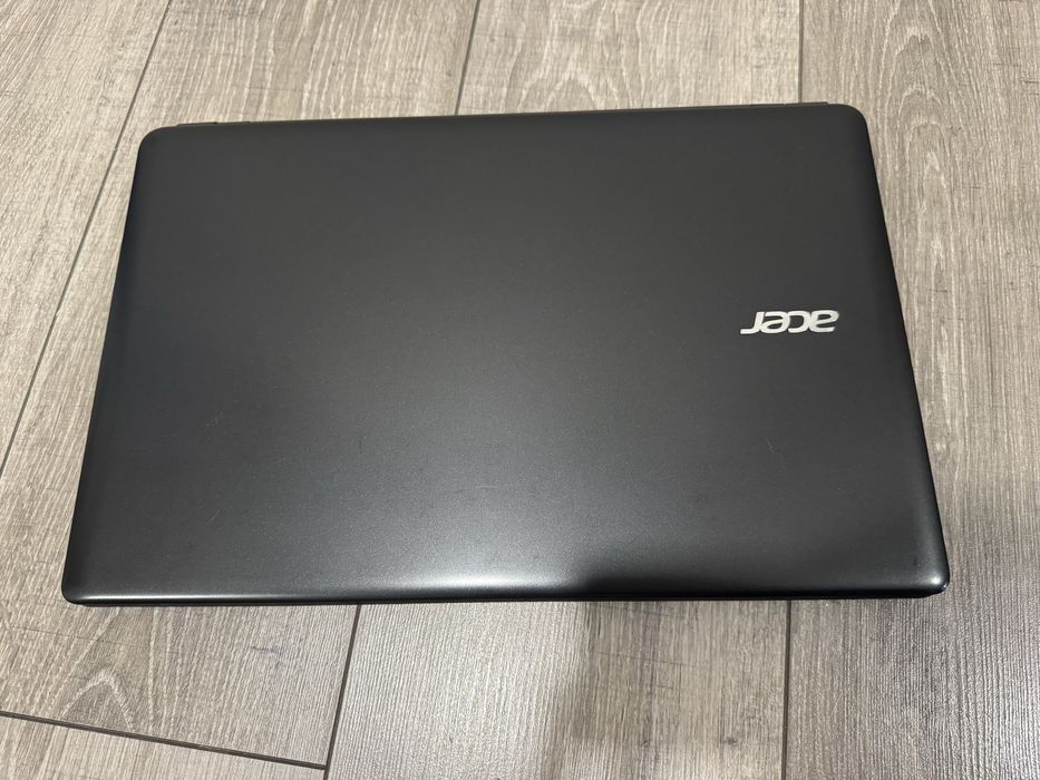 Ноутбук Acer. I3, 8Gb, нова SSD128Gb, налаштований, батарея.