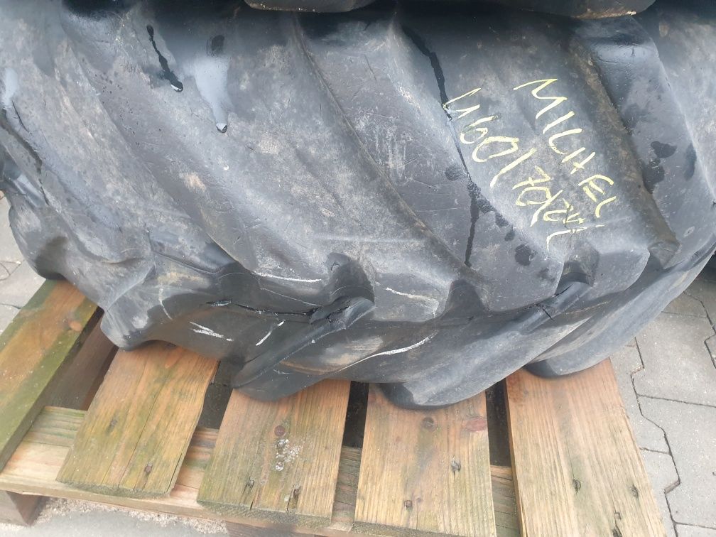 Opona ładowarki Michelin 460 70 r24 460/70 r24 17.5 (2040)