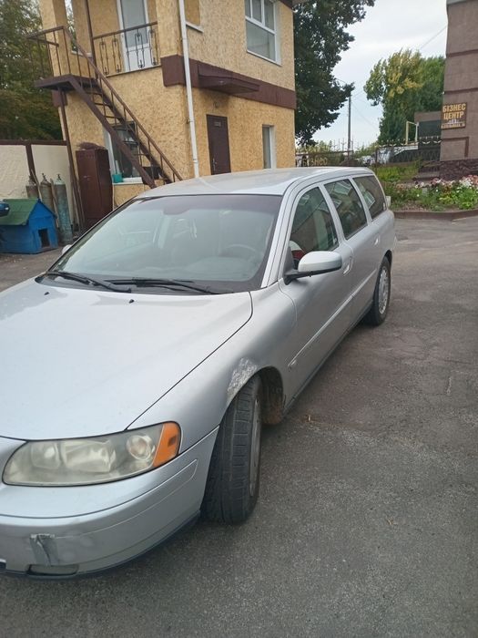 Продам або обміняю Volvo V70 d5 на Doblo