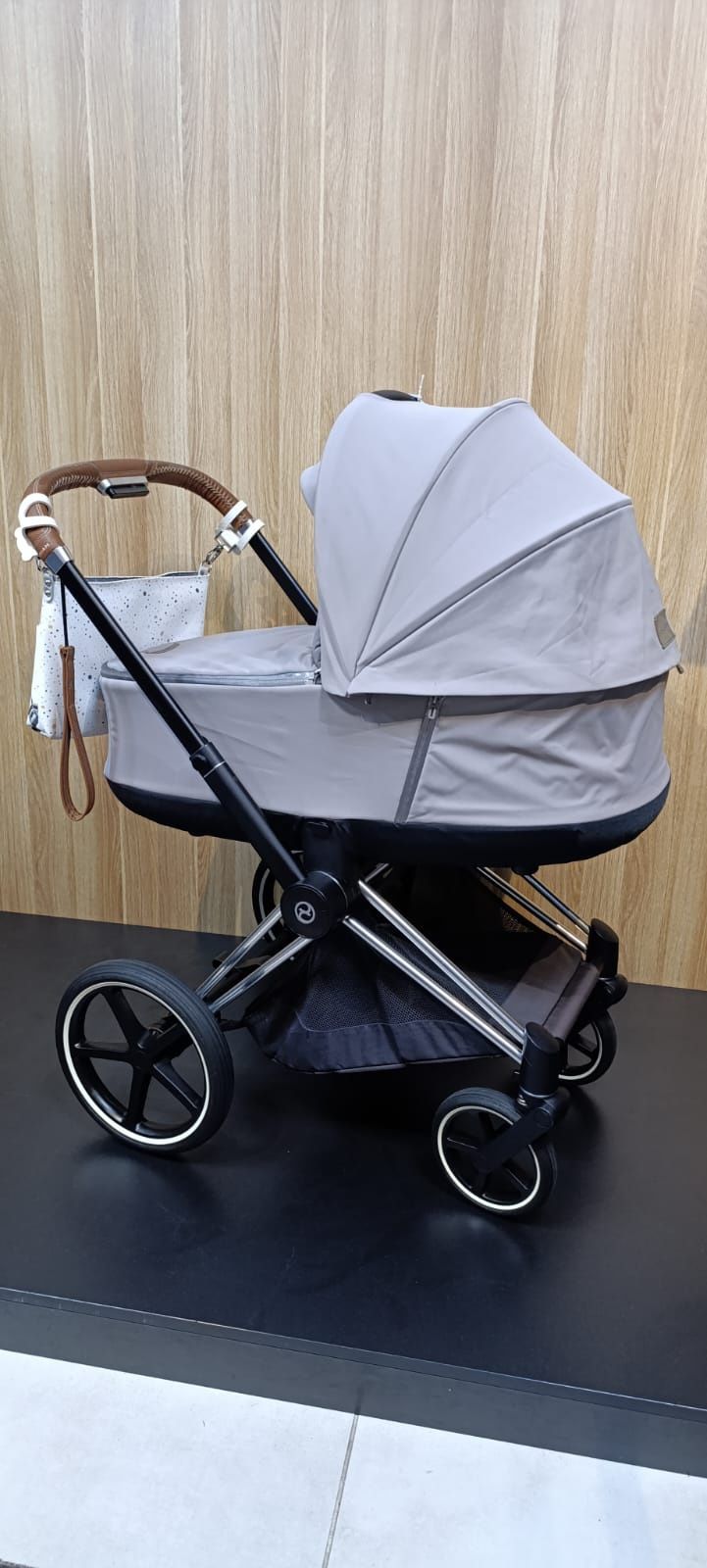 Cybex Priam wózek 2w1 lub 3w1 z rozkładanym fotelikiem i akcesoriami