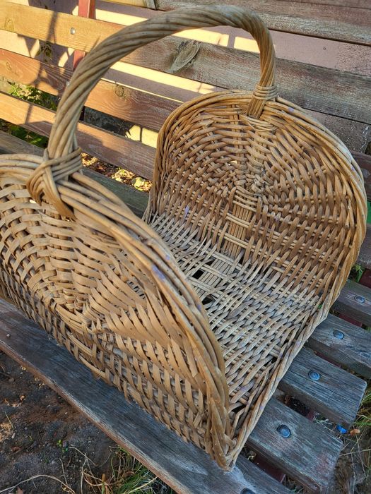 Koszyk wiklinowy do drzewa