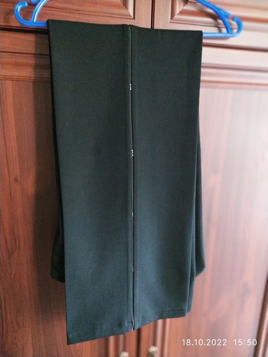 Продаю женские брюки