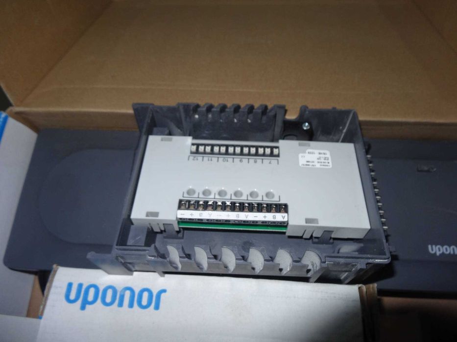 Material UPONOR - Controlar/ centralina Piso radiante - Novo