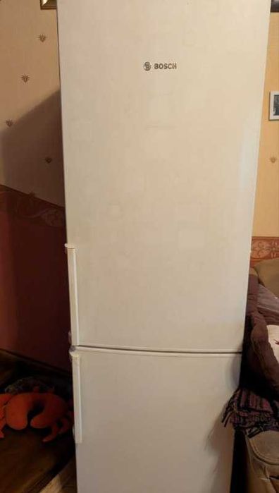 Холодильник Bosch KGV36X05