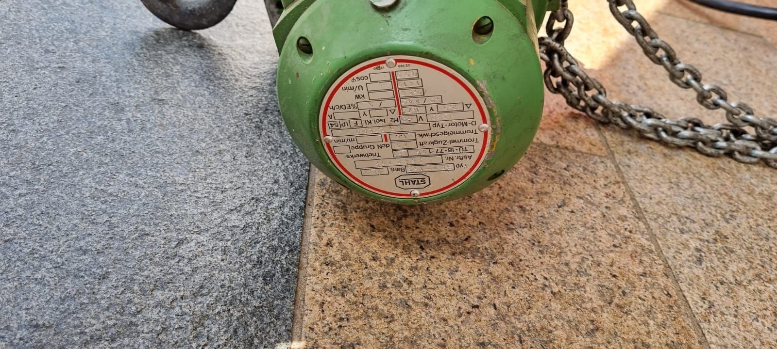 Elekryczna wyciągarka łańcuchowa