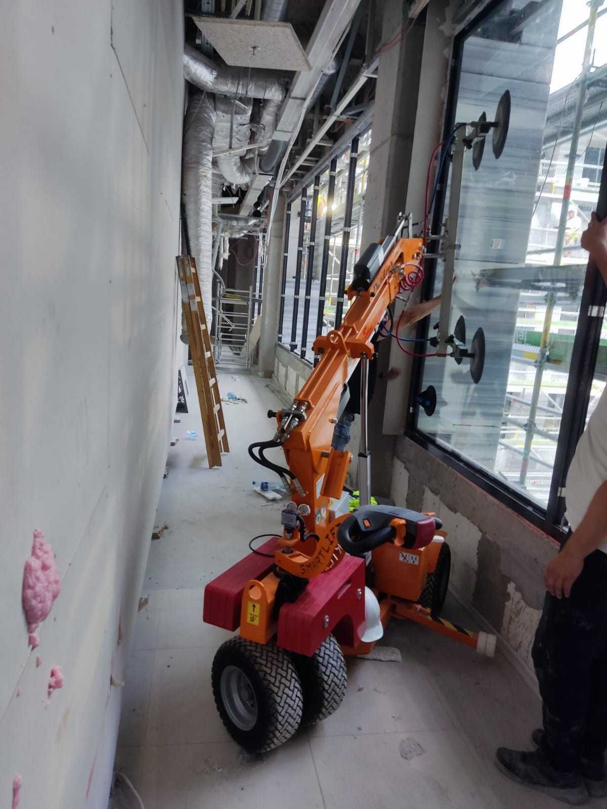 Wynajem Mini żuraw i Manipulator do szklenia