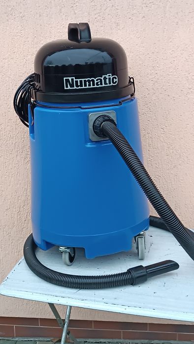 Пилисос строїтельний професійний з Німеччини