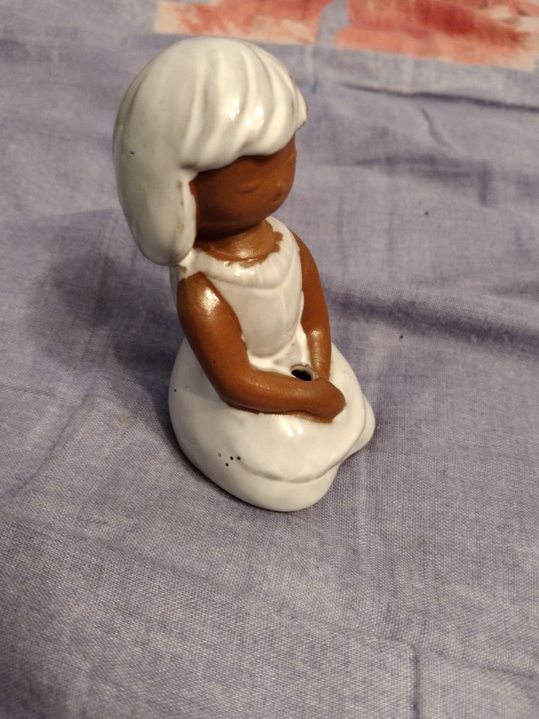 Porcelanowa laleczka