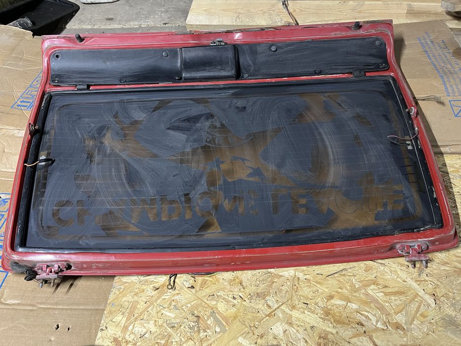 Продам задні двері багажнику Ваз 2108