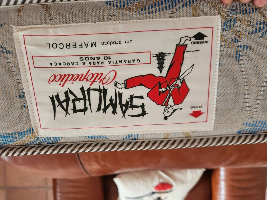 Ofereço colchão de molas ortopédico