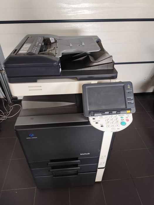 Konica Minolta Bizhub 220/ c280 drukarka kolorowa  A3 A 4