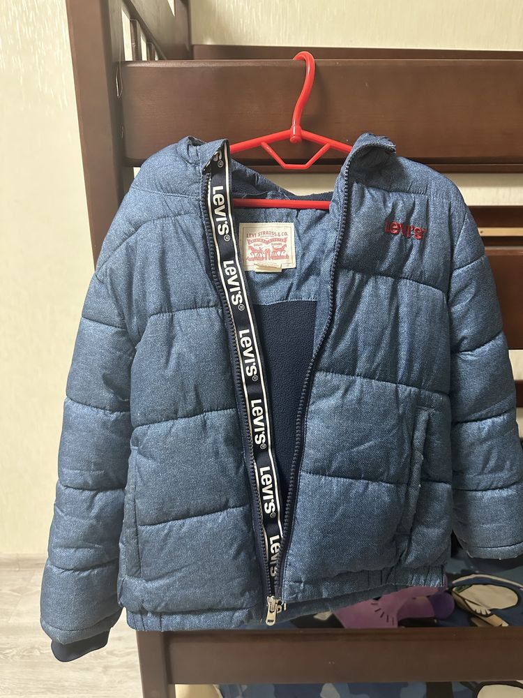 Утеплена куртка Levis