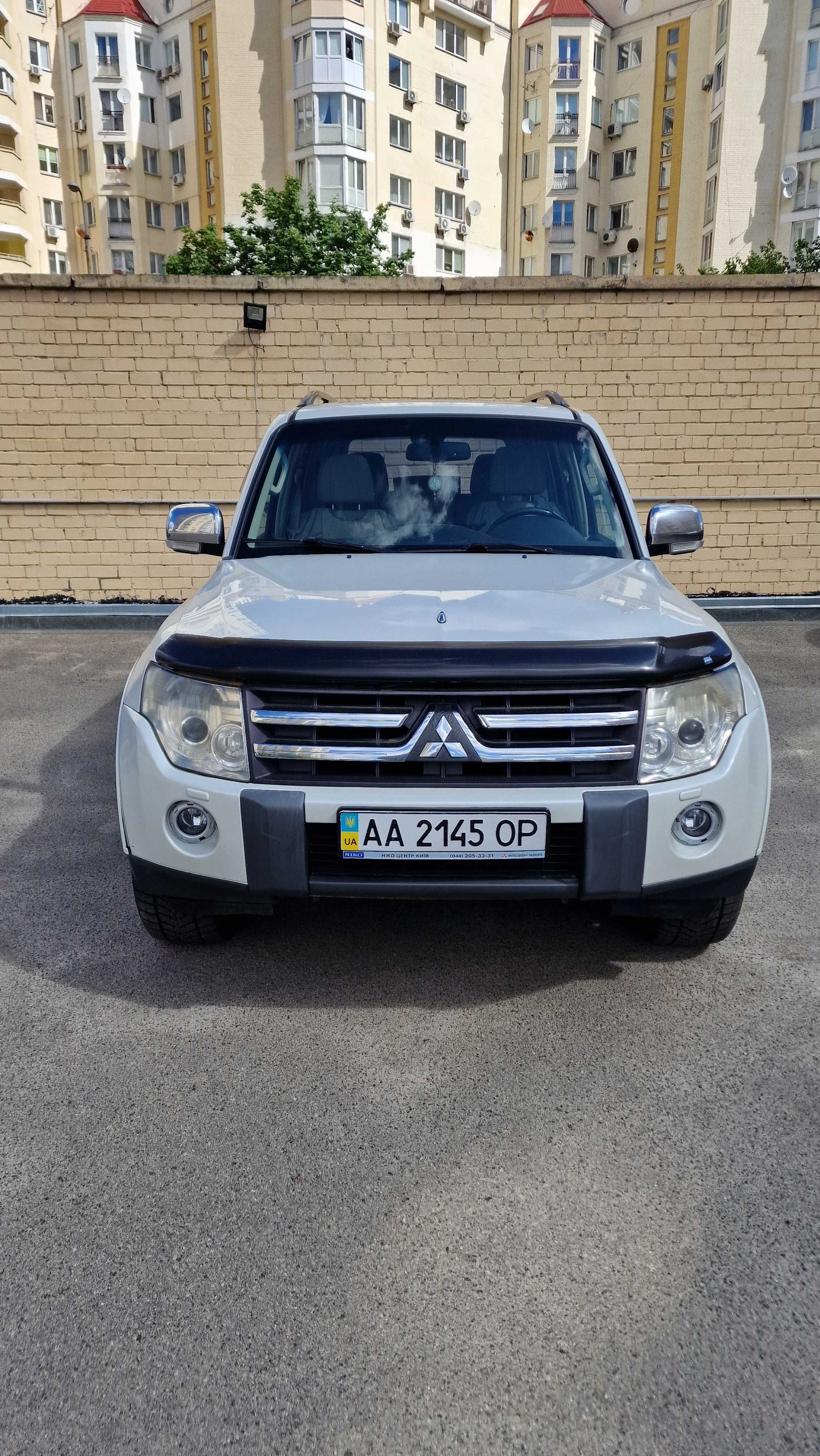 Mitsubishi Pajero Wagon IV