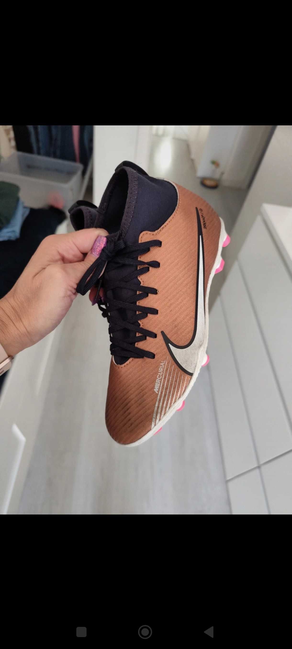 Chuteiras Nike Mercurial
