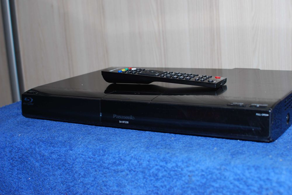 Panasonic SA-BTT370 Blu-ray -kino domowe .