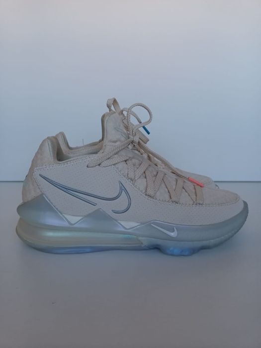 Sapatinhas de basket Nike Lebron 17 low
