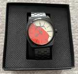 Relógio Nixon Time Teller Metallica Kill ‘Em All Edição Limitada