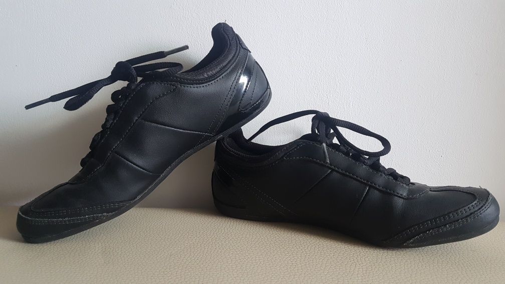 Buty Nike Wmns Alexi rozmiar 36