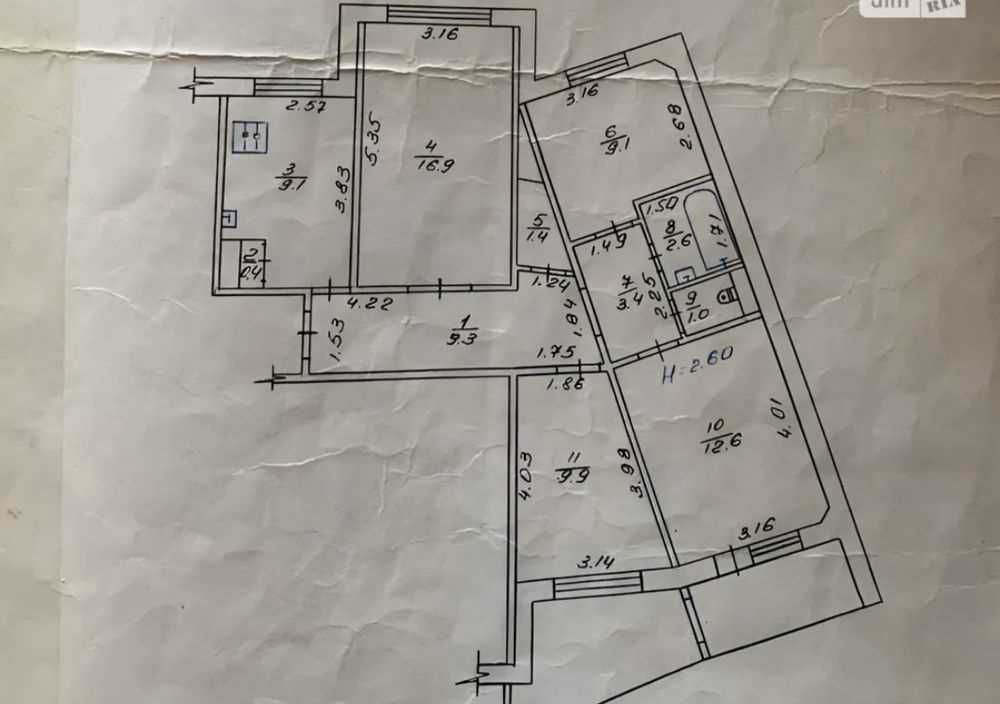 Продам 4к квартиру на Леваді