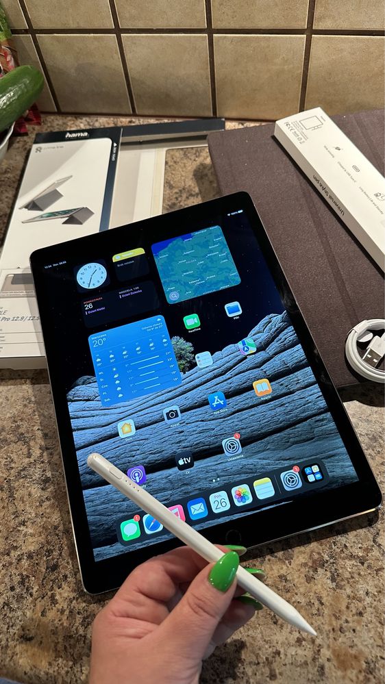 Tablet iPad Apple Pro 12.9 cali - Touch ID - PROCREATE