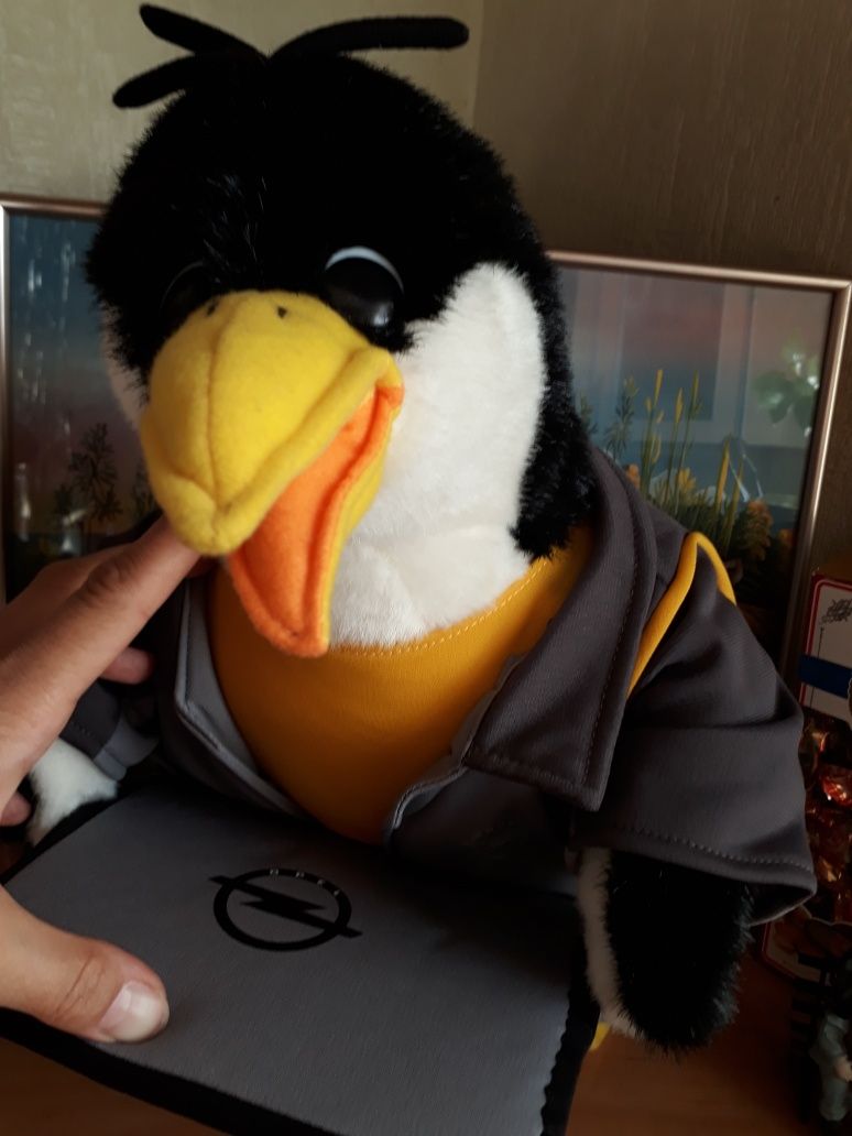 Опель пингвин для директора автосалона привезен с выставки Авто в Герм
