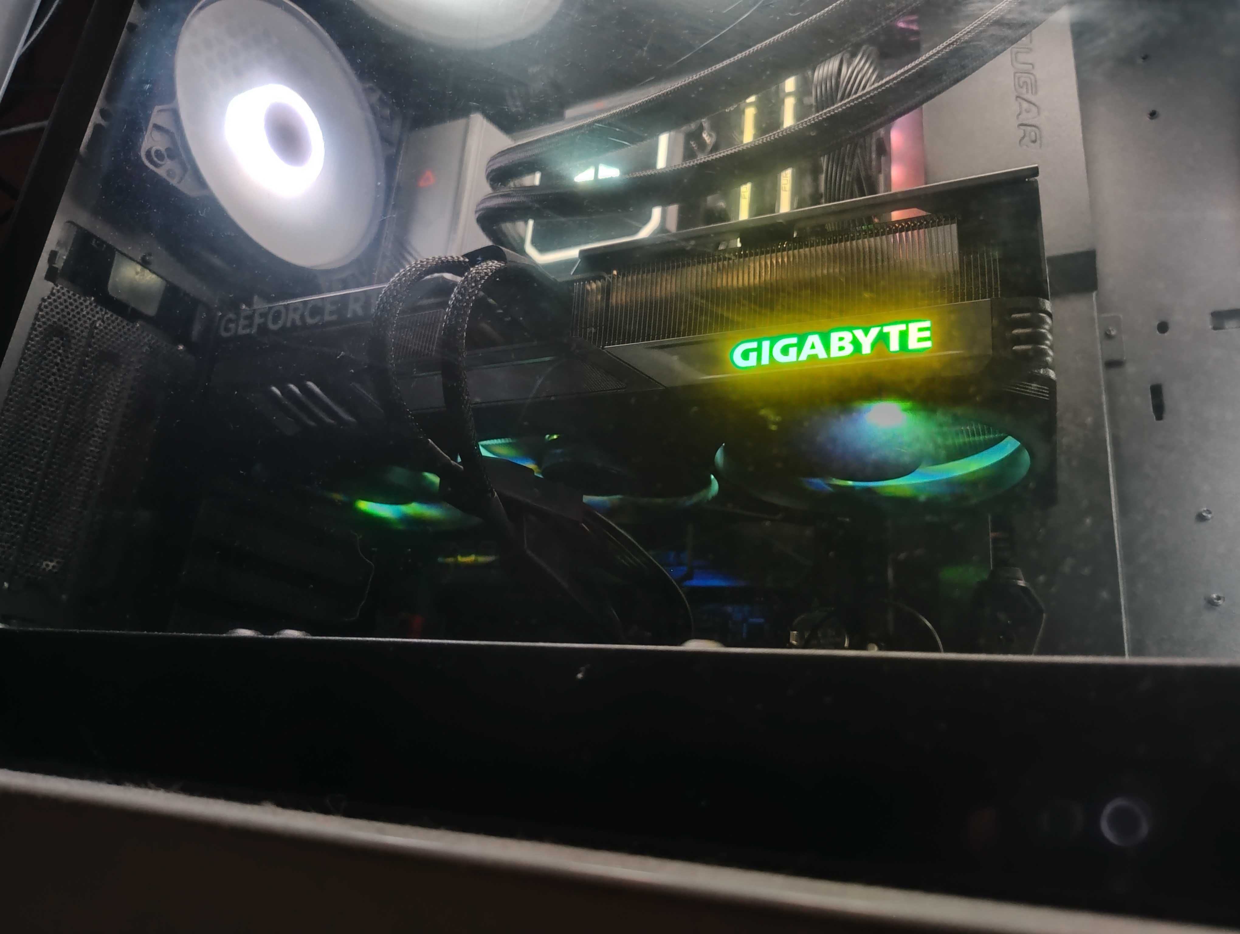 GIGABYTE GeForce RTX 4070 SUPER Gaming OC 12GB