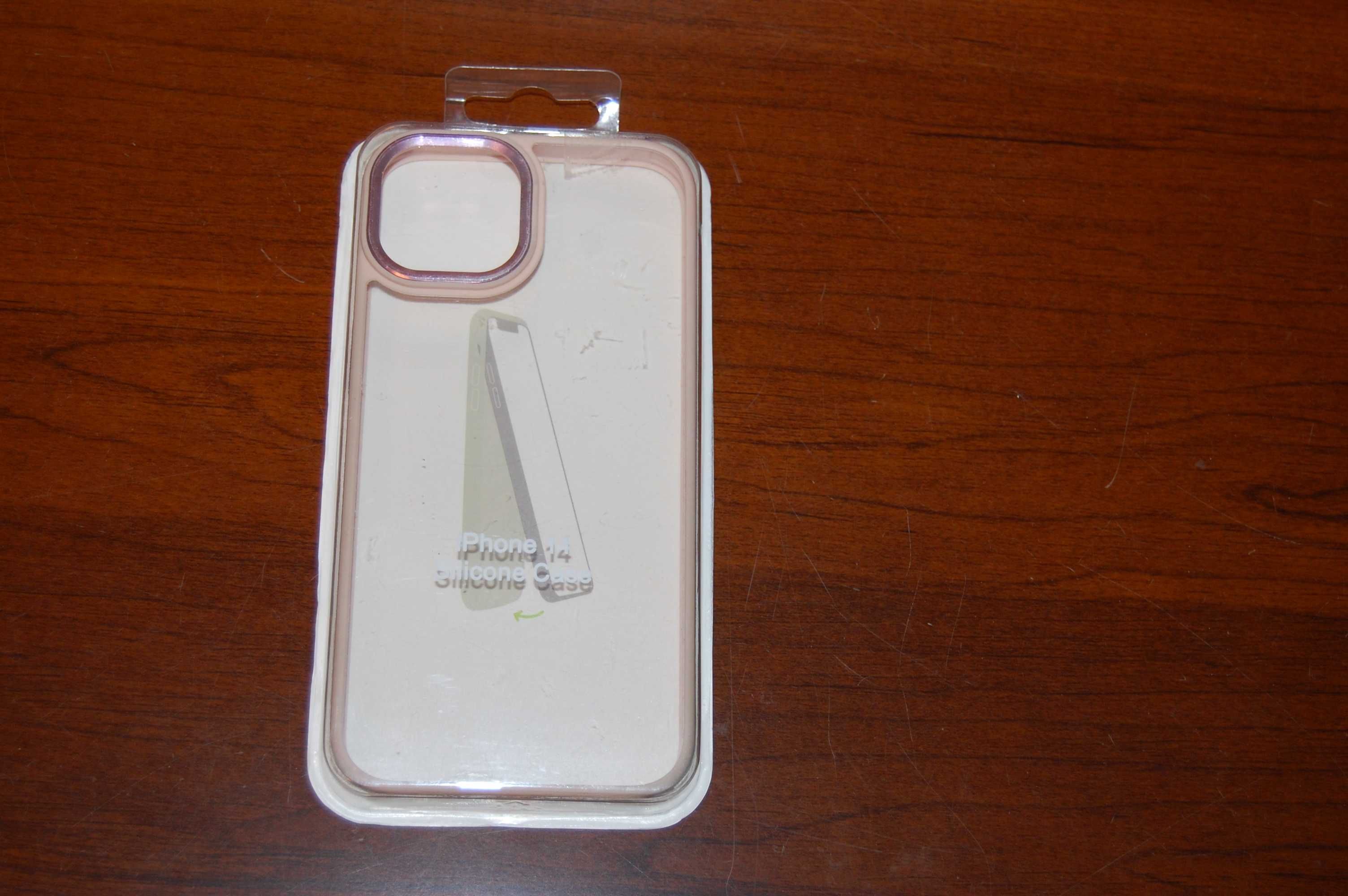Чехол прозрачный силиконовый на Iphone 14. почти новый