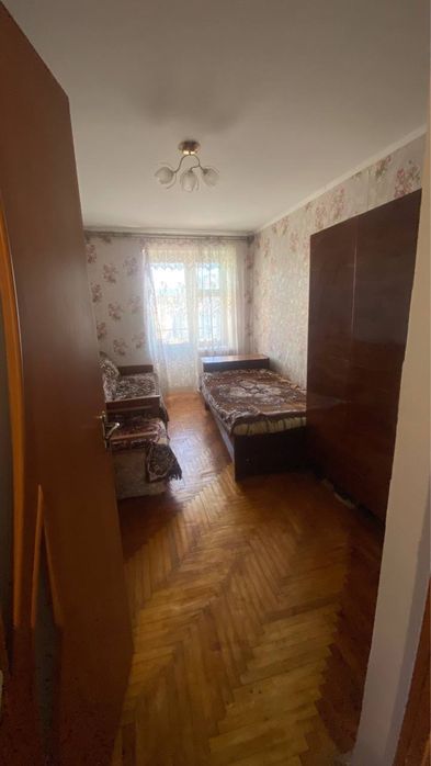 вул.Стебницька 92, 4 кімнати, роздільний санвузол, 74.6 кв.м.