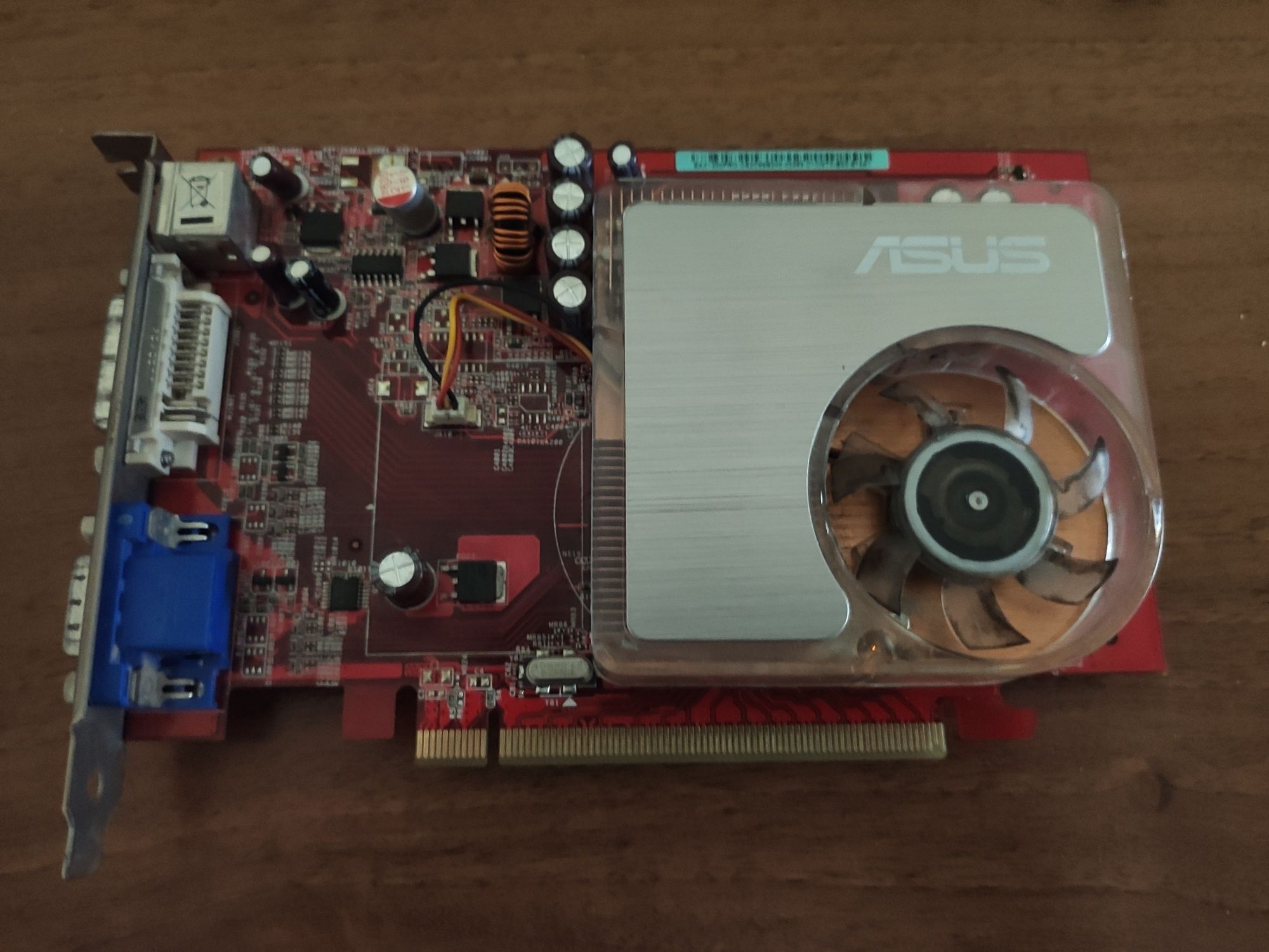 Продам видеокарту Radeon X1300 Pro 256 MB DDR2