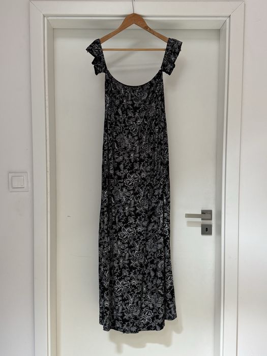 Sukienka boho maxi luzna czarna