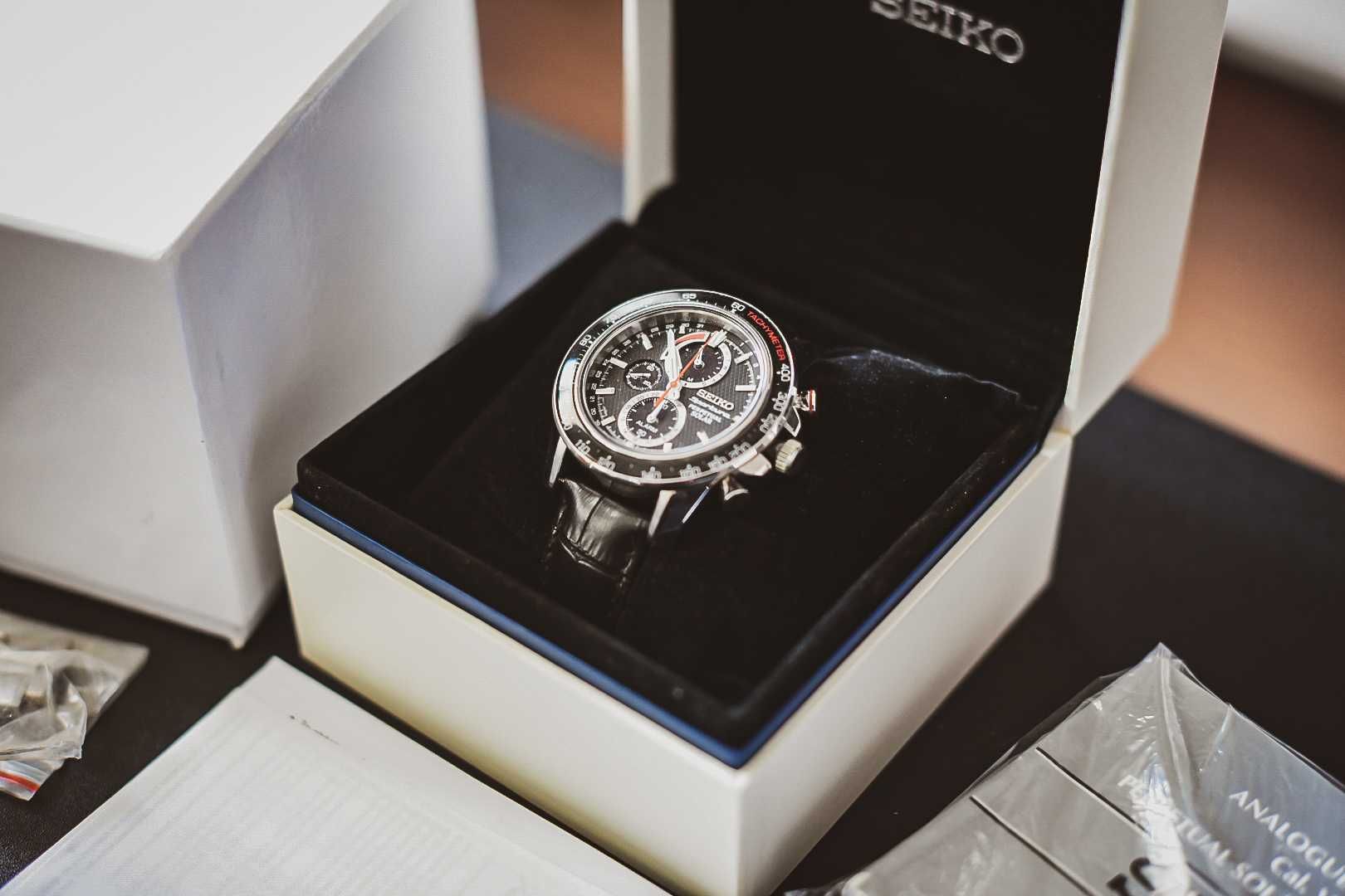 Zegarek Seiko Sportura Solar Chronograph SSC357P1