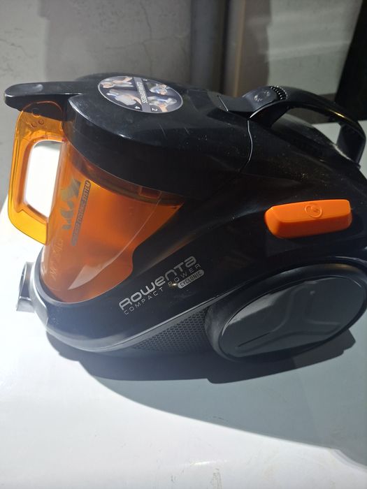 Aspirador Rowenta praticamente novo