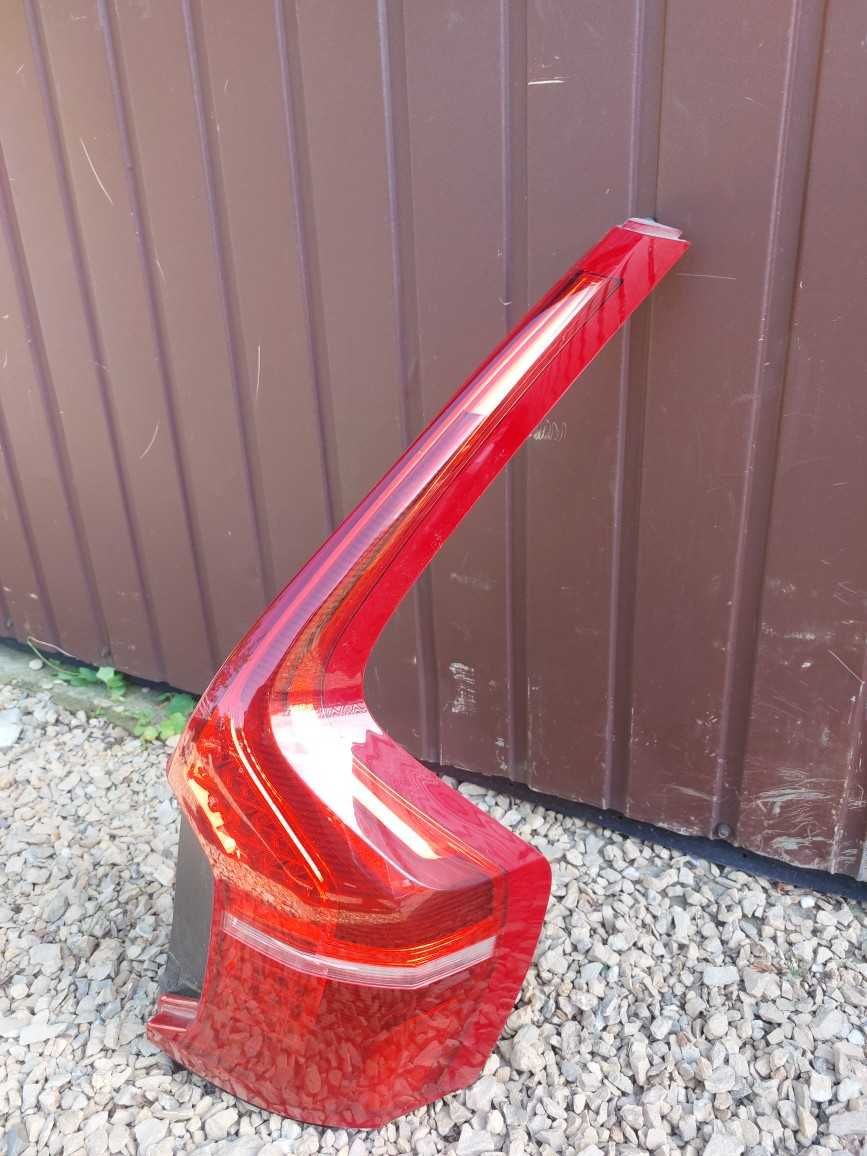 Lampa prawa tylna Volvo XC90