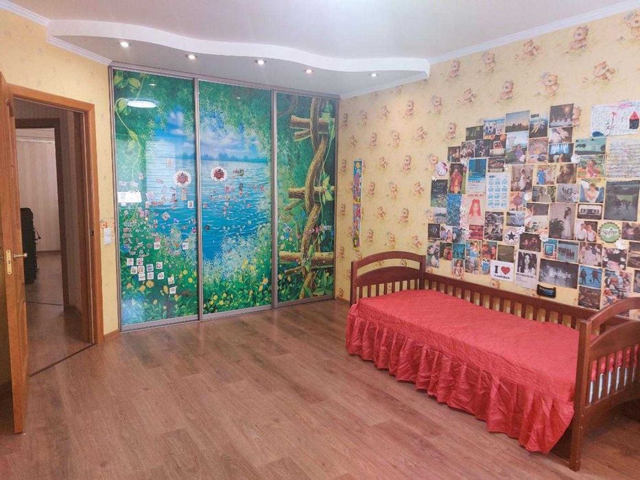 БЕЗ КОМІСІЇ! дуже велика 2 кімнатна квартира. ТОП локація