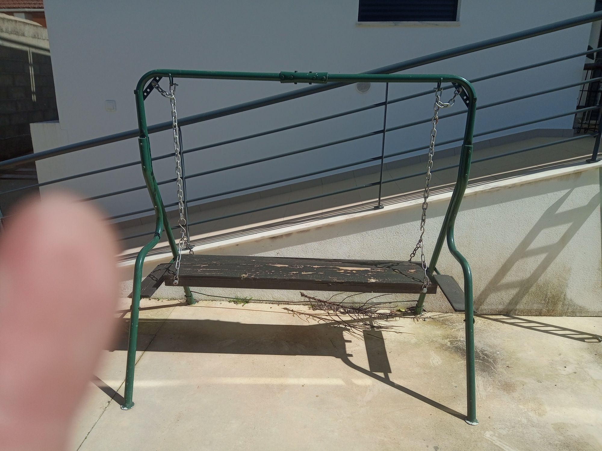 Banco de baloiço usado