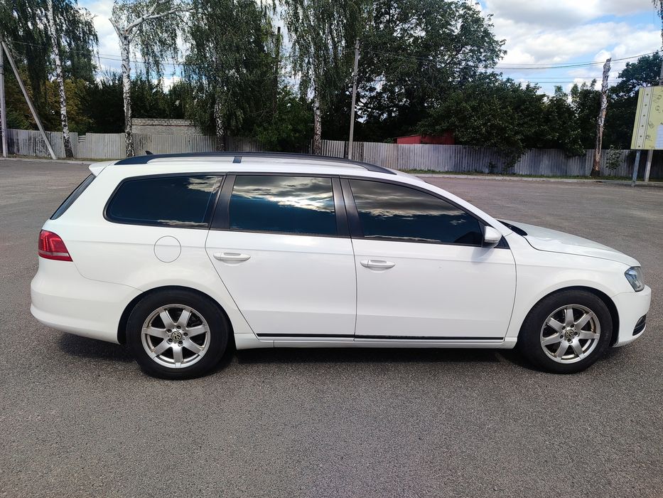Продам автомобіль Volkswagen Passat B7