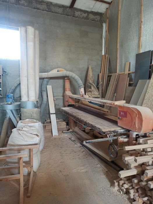 Столярне виробництво, деревообробні станки.