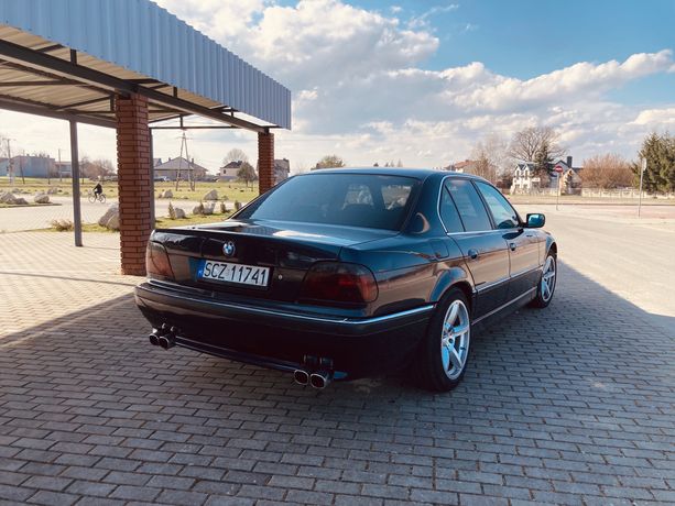BMW e38 730i 1994 zabytek