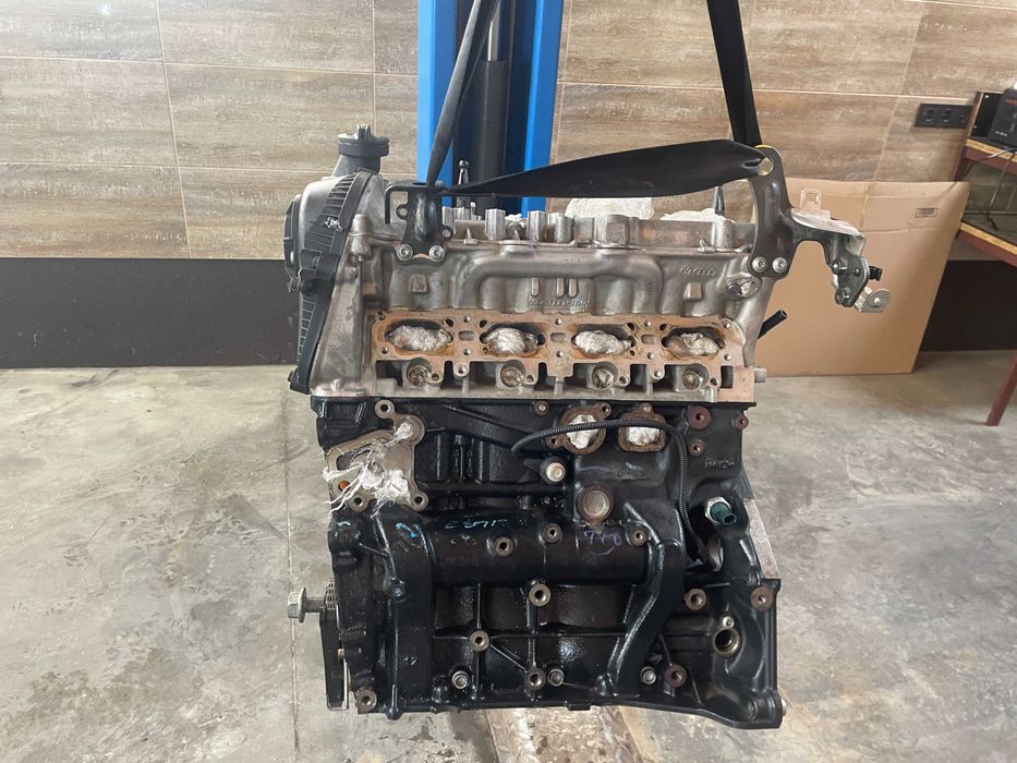 Двигун Audi Q5 80A 2.0tfsi DJY (без масляного насосу та піддону)