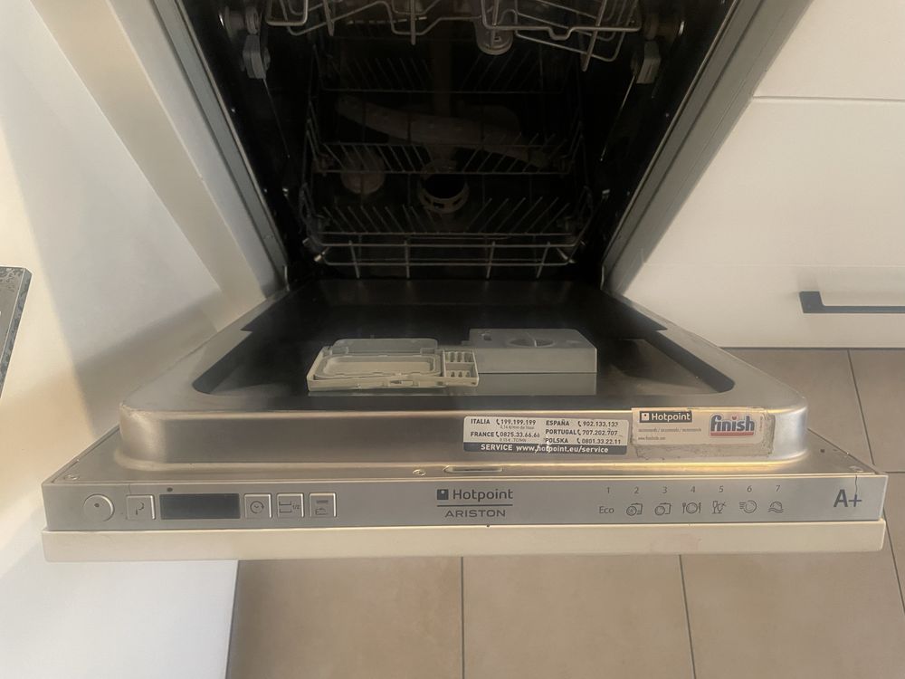 Zmywarka pod zabudowe Hotpoint 40