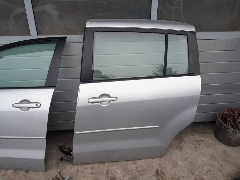 Mazda 5 - drzwi lewe kompletne 22V
