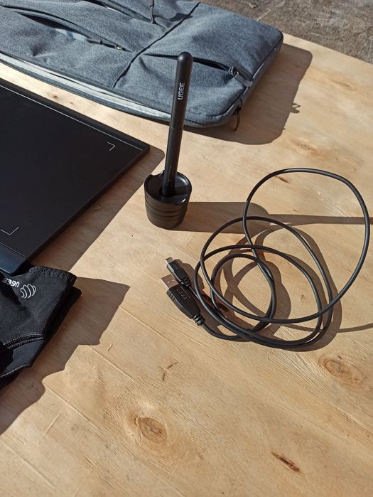 Графічний тпланшети UGEE M708 V2