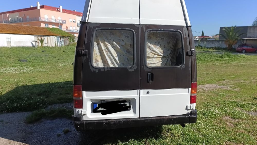 Ford Transit teto alto