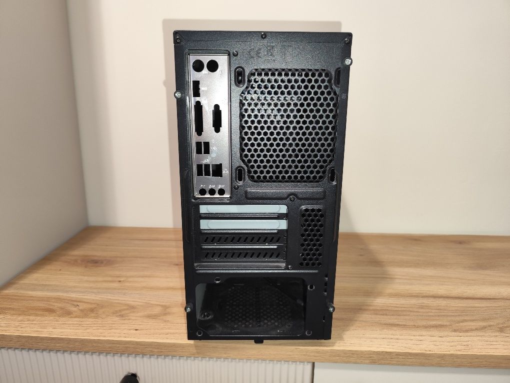 Sprzedam obudowę komputerową Micro ATX