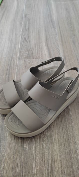 Босоножки crocs W 9