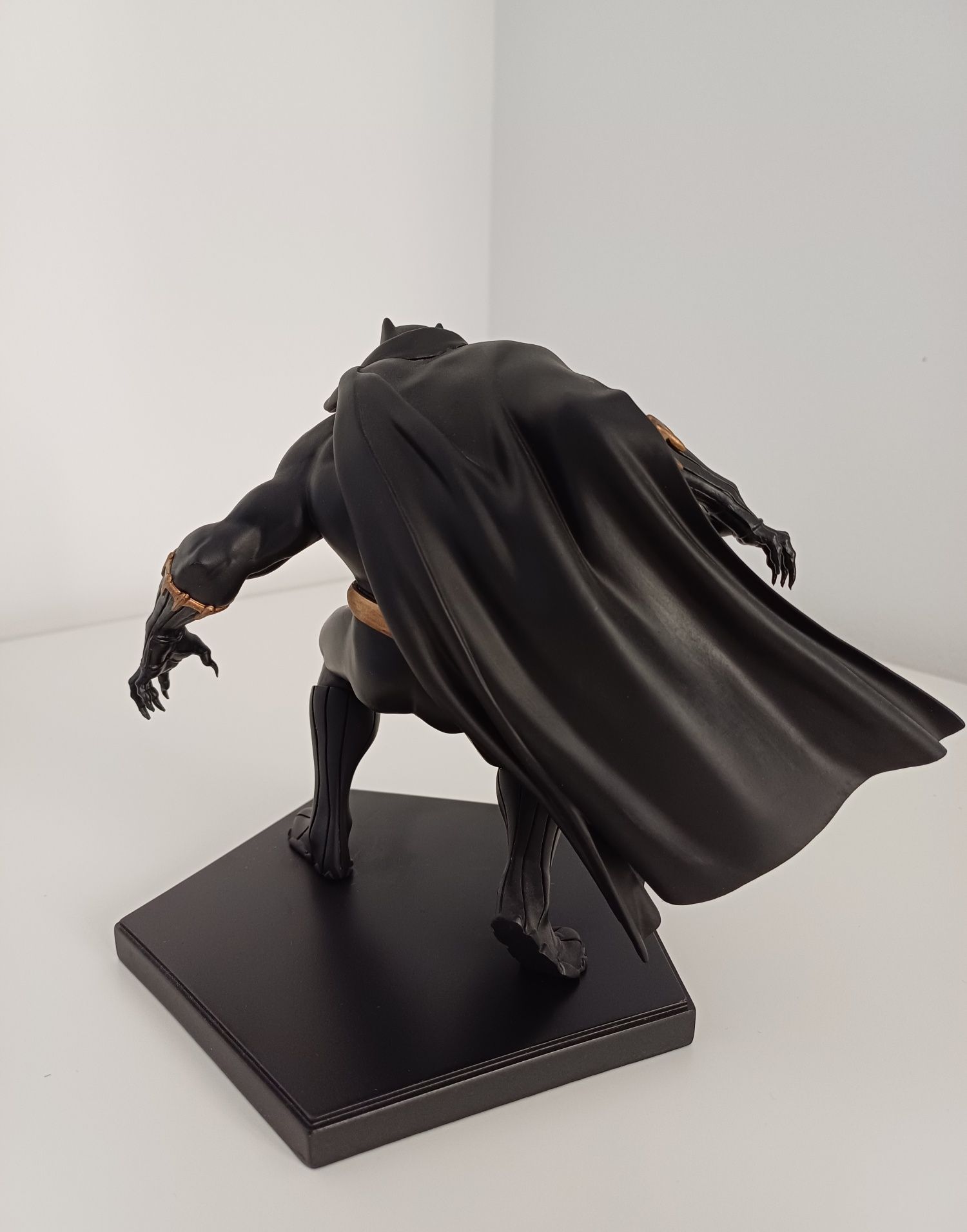 Estátua Black Panther / escala 1/10 / Iron Studios