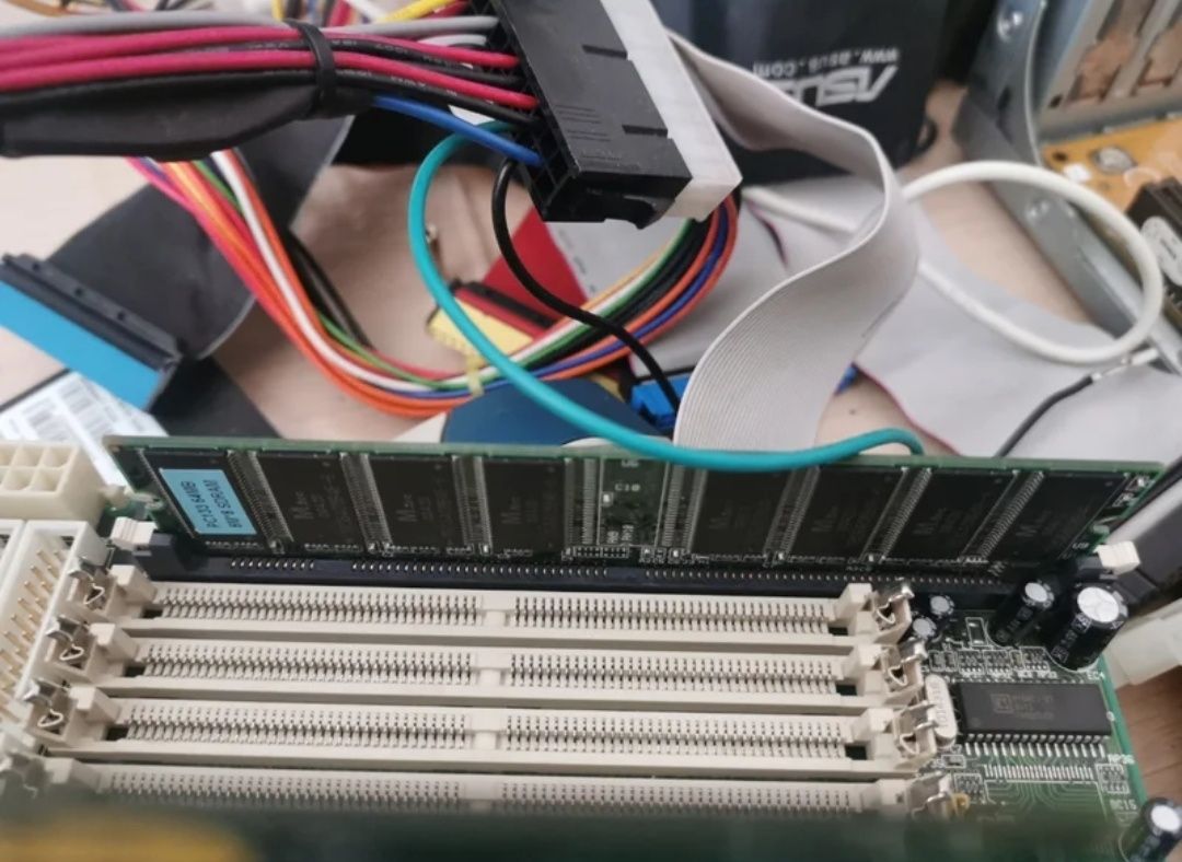 Motherboard Socket 7 - Pentium 120 - 64MB RAM