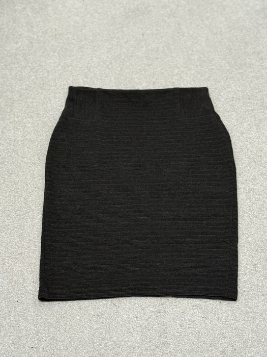 Ołówkowa, szara spódnica