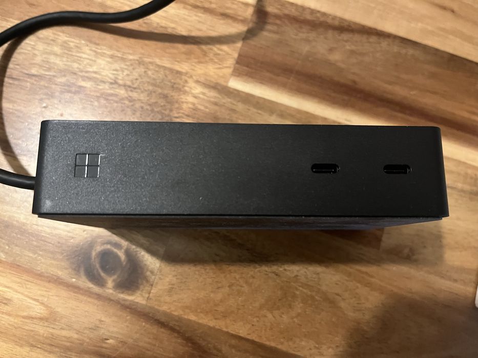 Surface Dock 2 - stacja dokująca Microsoft